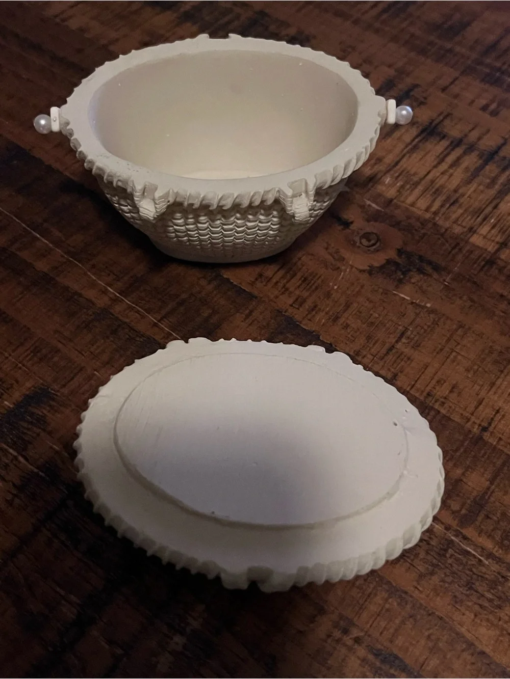Vintage Style Cream ceramic Trinket Basket with Handle